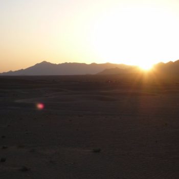 Zonsopkomst in de woestijn